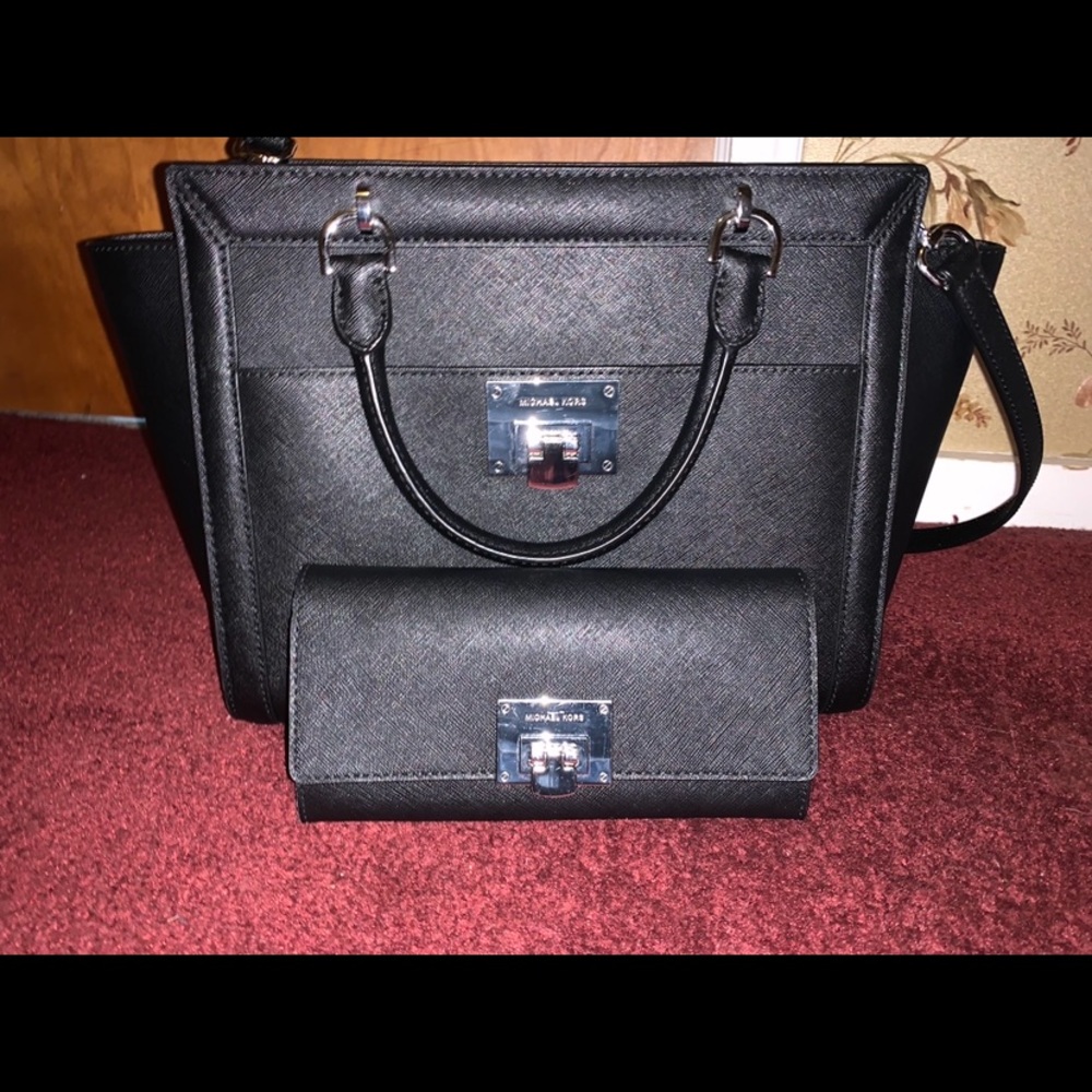 Michael Kors Purse and Wallet Set